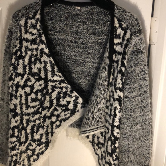 Sweater - Picture 2 of 3